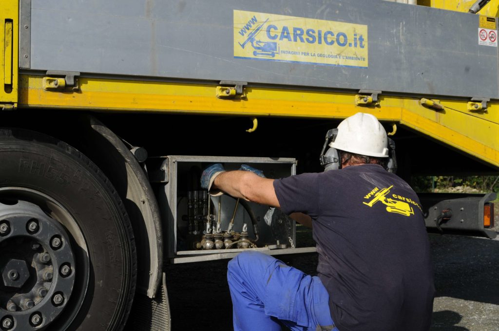 Carsico Srl - scarico sonda e approntamento cantiere